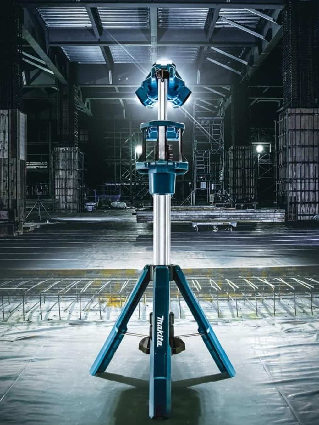 Makita Tower Work/Multi-Directional Light